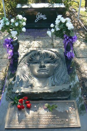 Selena Quintanilla-Perez's grave.jpg